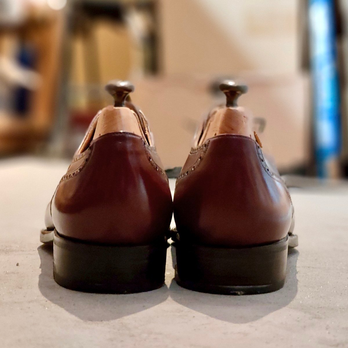 希少 使用数回【VASS×Roberto Ugolini】ヴァーシュ×ロベルトウゴリーニ 02-30 パンチドキャップトゥ ボルドー サイズ40.5
