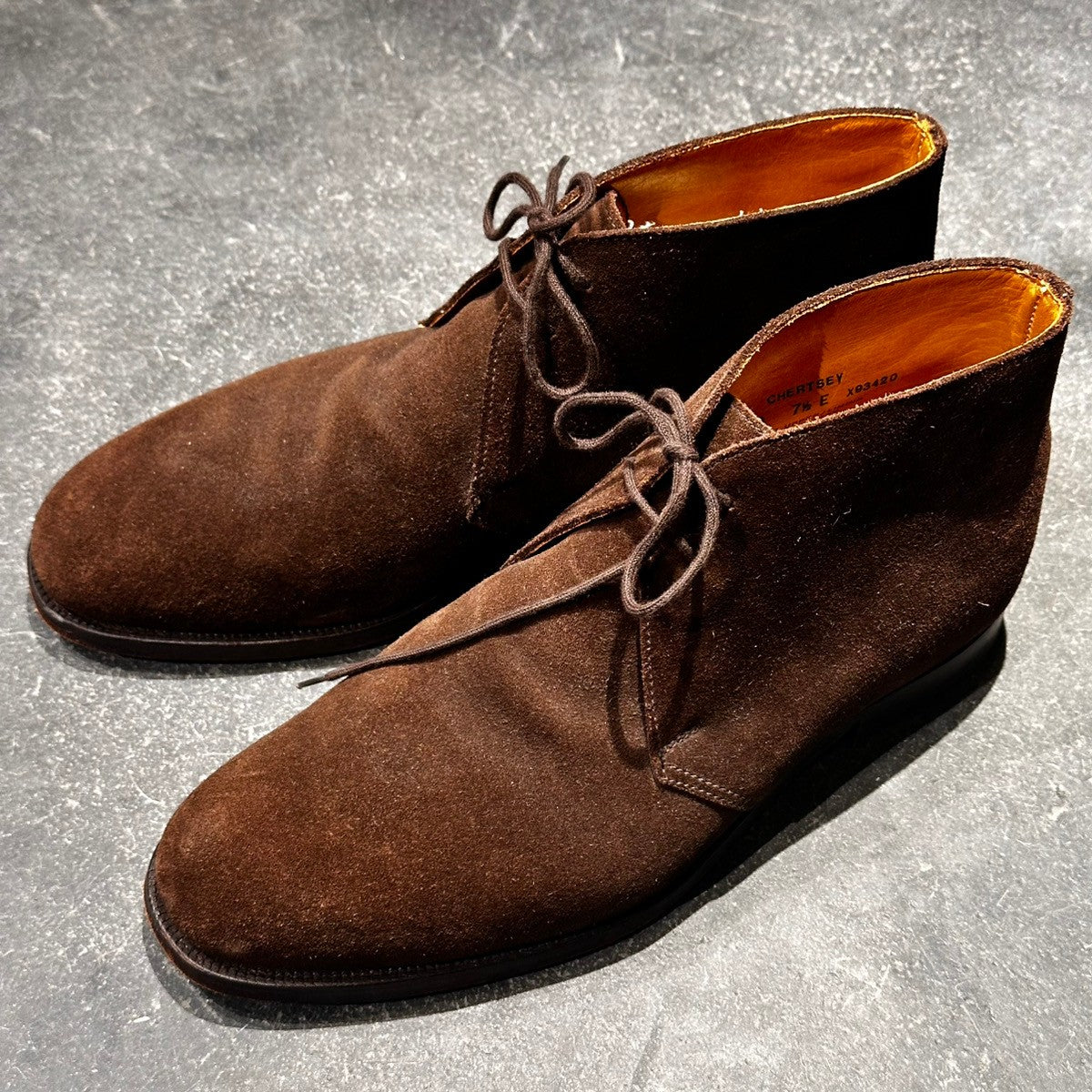 CROCKETT&JONES チャッカブーツ スエード UK7.5E ブラウン 極美品【CROCKETT&JONES】クロケット＆ジョーンズ チャートシー