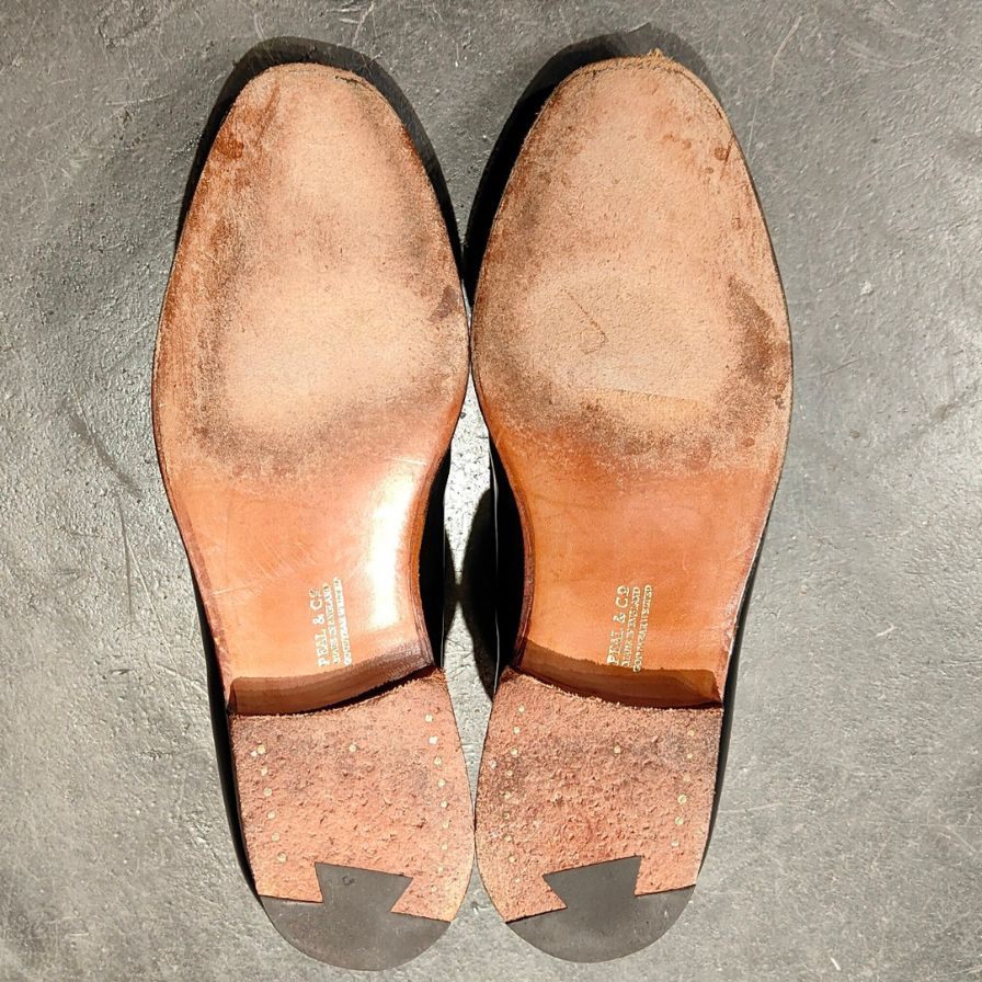 【PEAL&CO】ピール&コー ブルックスブラザーズ別注 クロケット&ジョーンズ製 ホールカット ブラック サイズUS7D