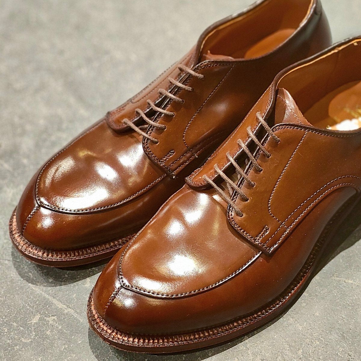 希少 使用数回【ALDEN】オールデン 125周年記念限定モデル 54951 Vチップ コードバン ダークブラウン サイズUS7.5D モディファイドラスト