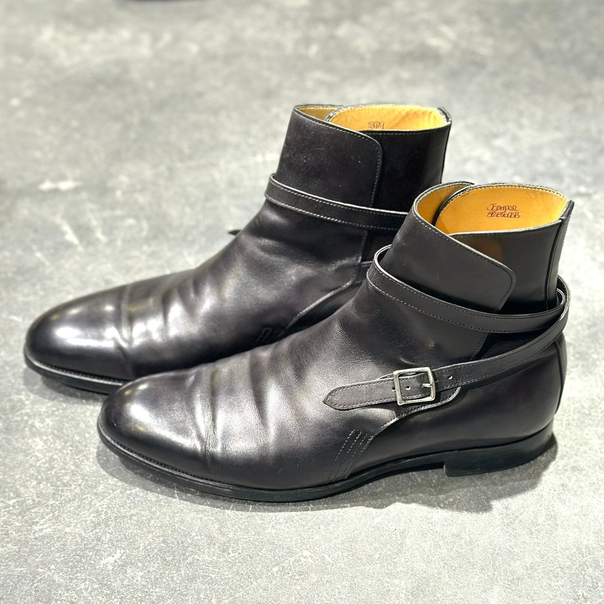 【JOHNLOBB】ジョンロブ ジョッパーブーツ ブラック ミュージアムカーフ サイズ UK8.5E 8695Bラスト