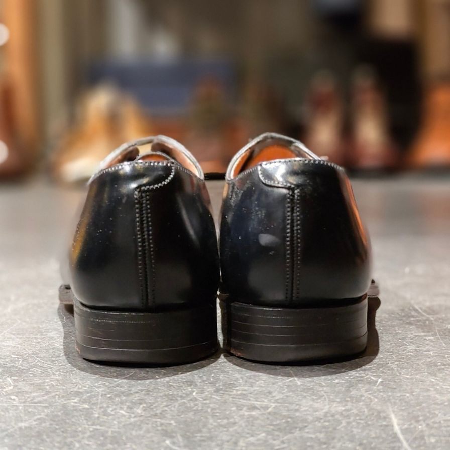 【PEAL&CO】ピール&コー ブルックスブラザーズ別注 クロケット&ジョーンズ製 ホールカット ブラック サイズUS7D