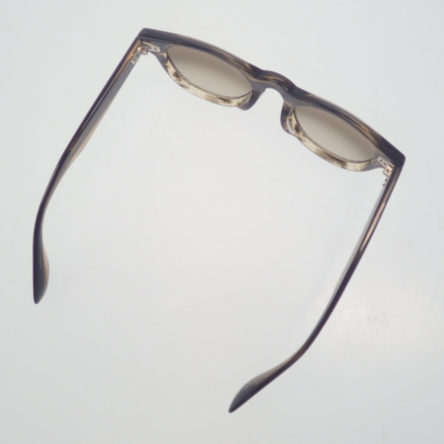 【OLIVER PEOPLES】オリバーピープルズ×ブルネロクチネリ OV5473SU サングラス ブラウン