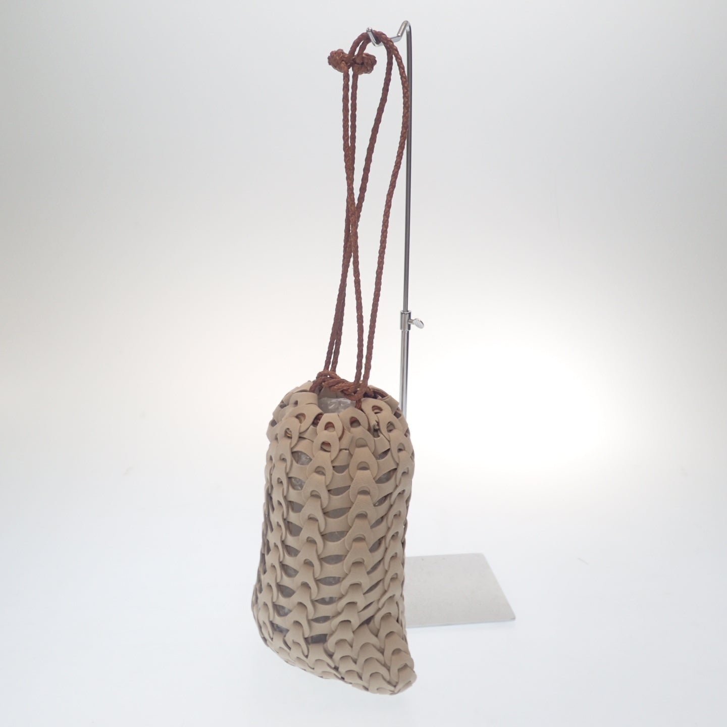 【il micio】イルミーチョ 巾着バッグ BOHO ドローストリング ブルレザー ベージュ
