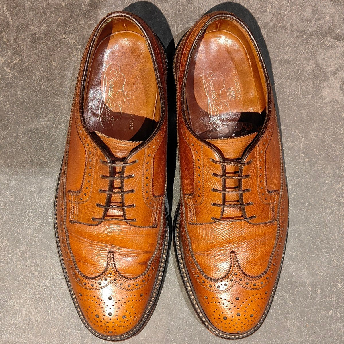 希少【FLORSHEIM】フローシャイム ケンムーア 筆記体ロゴ 緑枠 ウイングチップ グレインレザー ブラウン サイズ US8.5E