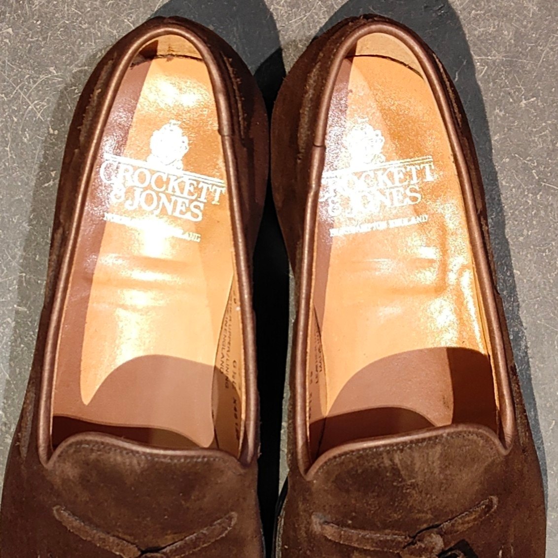 使用数回【CROCKETT&JONES】クロケット&ジョーンズ キャベンディッシュ3 タッセルローファー スエード ダークブラウン サイズ UK6.5E 375ラスト 参考定価￥132,000-