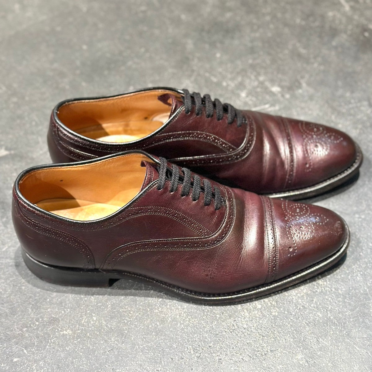 チャーチ　Church's　ホールカット　バーガンディ　三都市　ボルドー 美品【church's】チャーチ BURSTOCK バーストック 4都市 Flex