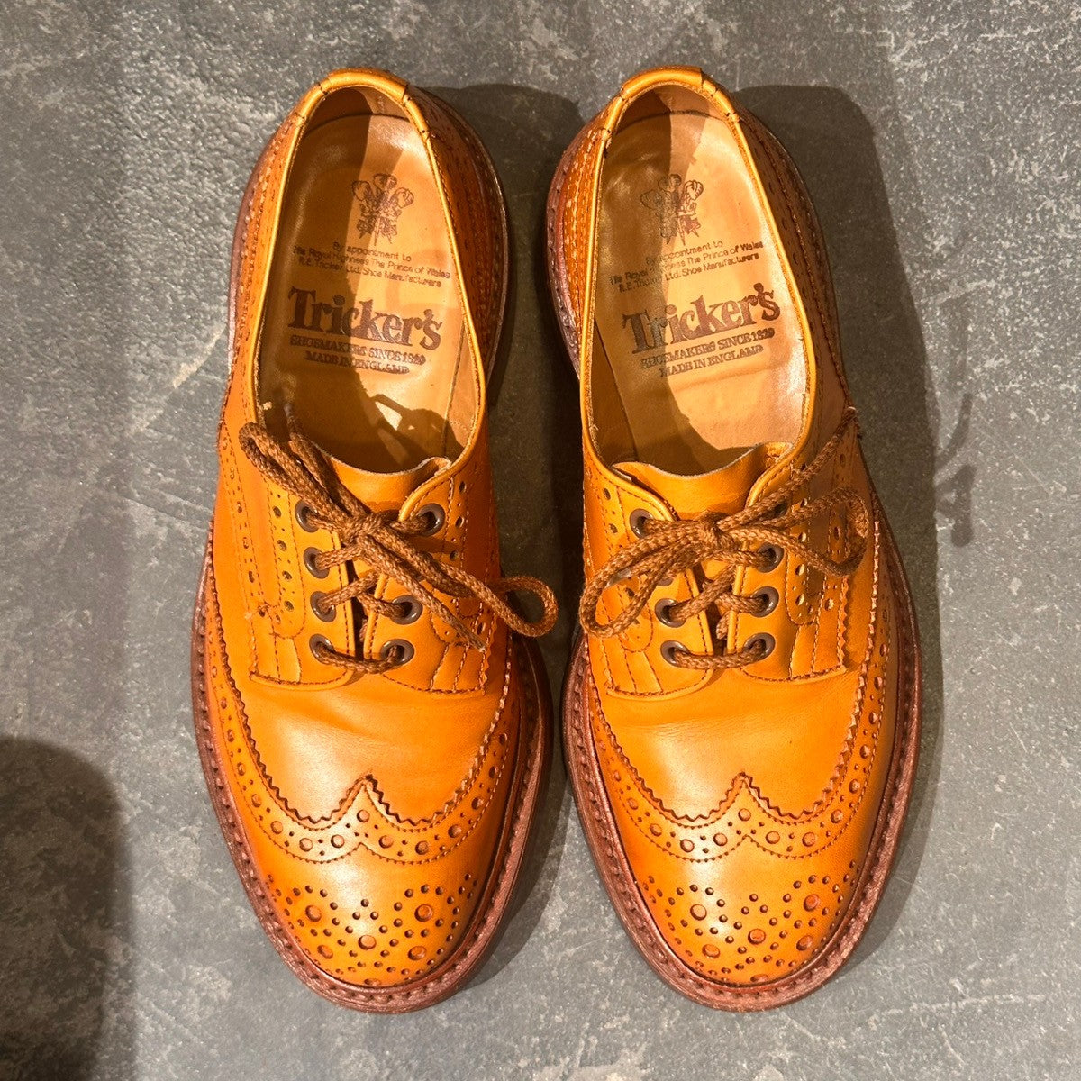【Tricker’s】トリッカーズ バートン ウイングチップ カーフ エイコンアンティーク サイズUK6.5
