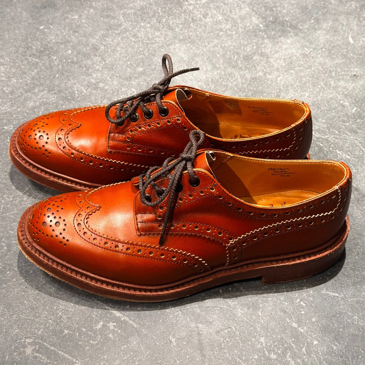 極美品【Tricker's】トリッカーズ バートン ウイングチップ カーフ