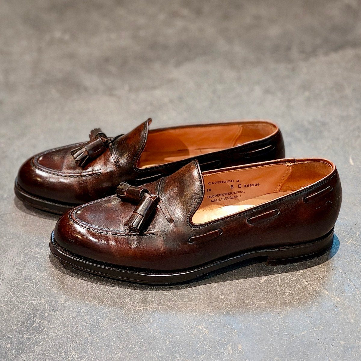 使用数回【CROCKETT&JONES】クロケット&ジョーンズ キャベンディッシュ3 タッセルローファー バーニッシュカーフ ダークブラン サイズUK6E 375ラスト 参考定価￥126,500-