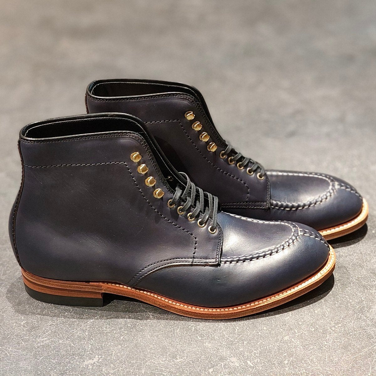 希少 新品未使用 【ALDEN】オールデン バーニーズニューヨークt別注 N3805H NST タンカーブーツ クロムエクセル ネイビー サイズUS7D モディファイドラスト