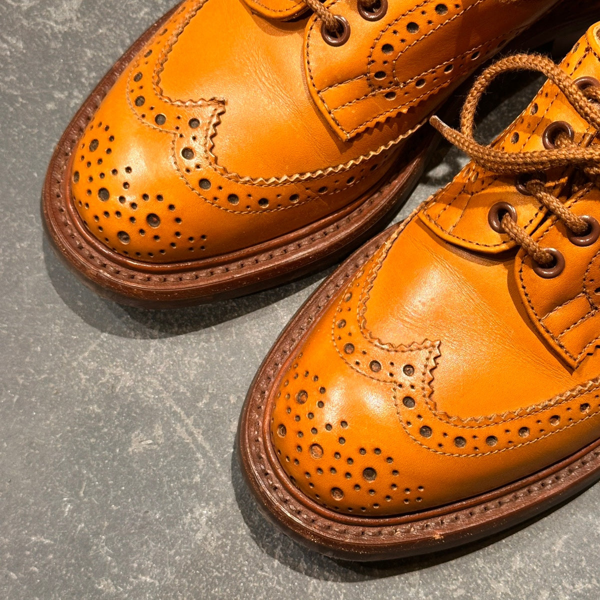 【Tricker’s】トリッカーズ M5633 ウイングチップ カーフ エイコンアンティーク サイズUK6 4444ラスト