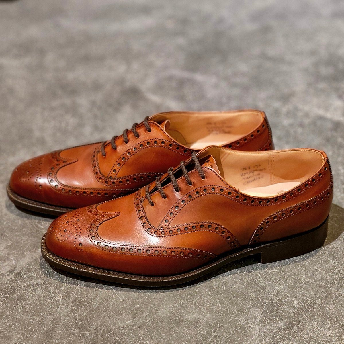 新品未使用【Church's】チャーチ チェットウインド 5都市 ウイングチップ ネバダカーフ ウォルナット サイズ UK75F 173ラスト 参考定価定価￥181,500-