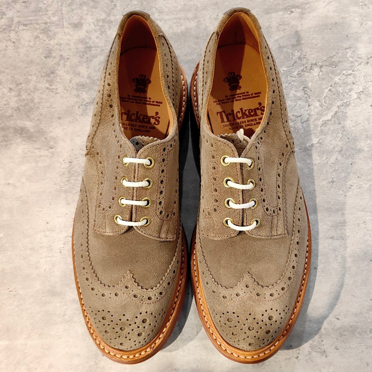 未使用【Tricker's】トリッカーズ バートン 5633 スエード グレー系 サイズ UK9.5 参考定価￥132,000-
