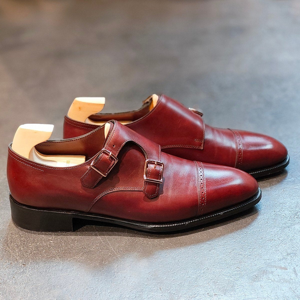 使用数回 パターンオーダー品 【JOHN LOBB】ジョンロブ フィリップ2 ダブルバックル ダブルモンク カーフ バーガンディ サイズ UK5.5E 7000ラスト 定価￥312,400-