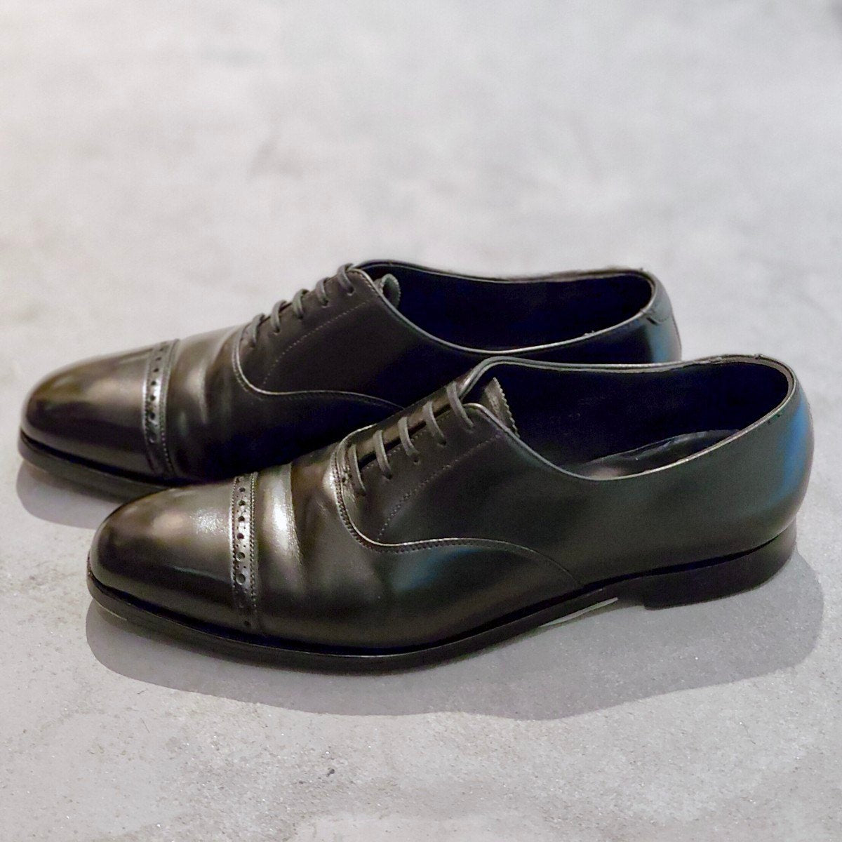 美品【GEORGE CLEVERLEY】ジョージクレバリー パンチドキャップトゥ