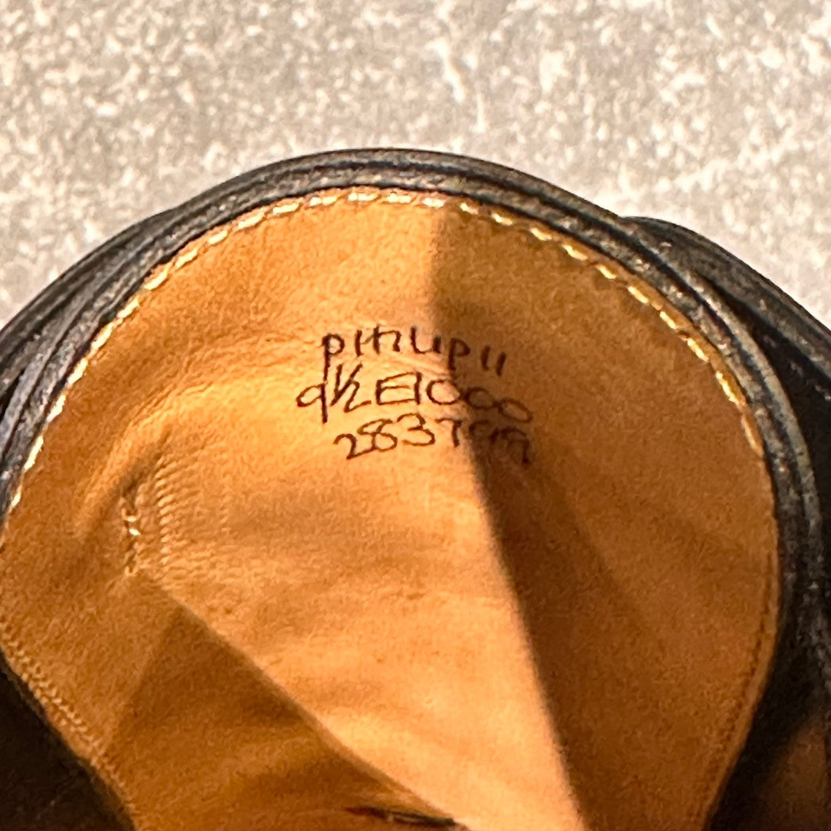 使用数回美品【JOHN LOBB】ジョンロブ フィリップ2 パンチドキャップトゥ カーフ ブラック サイズUK9.5E 7000ラスト