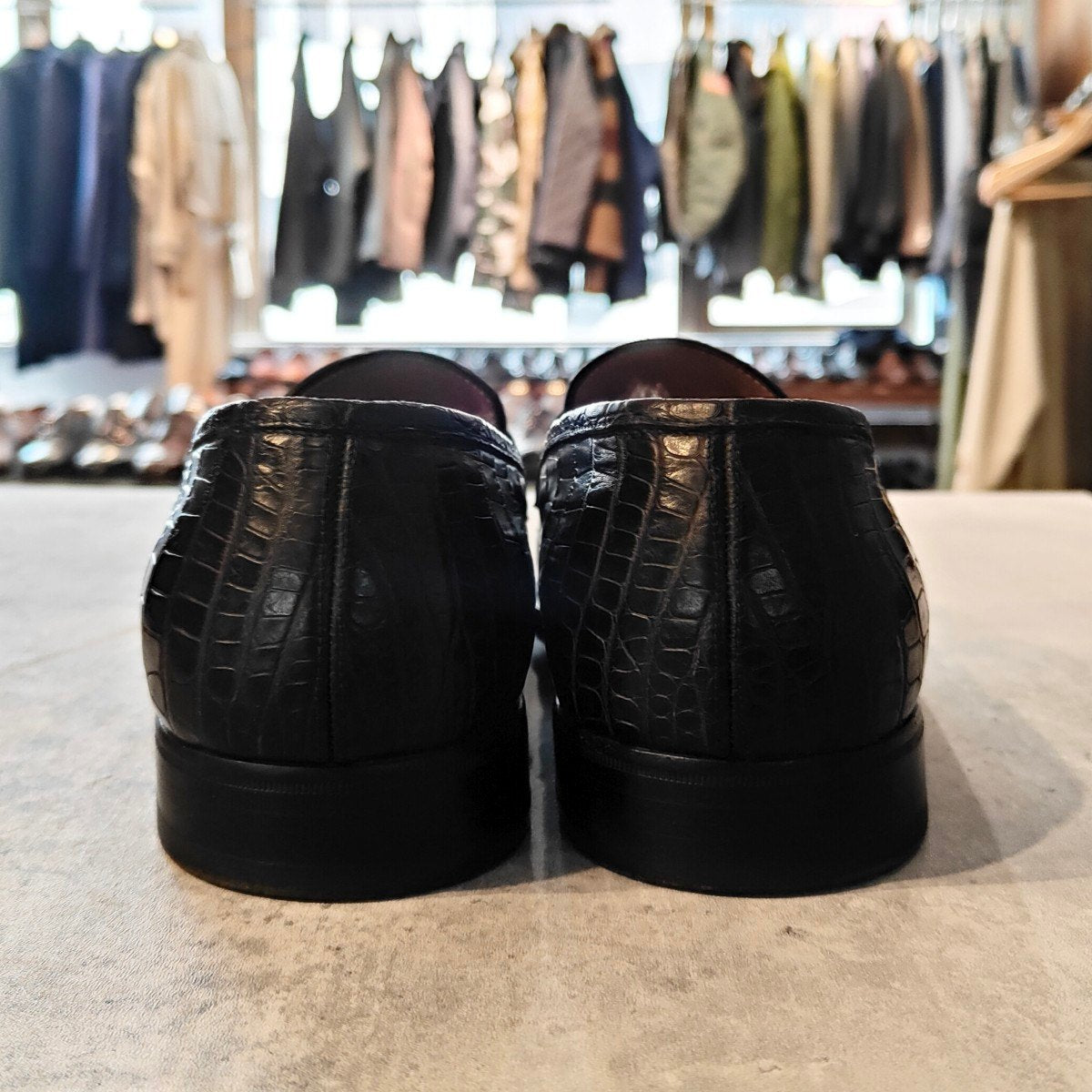希少 美品 【JOHN LOBB】ジョンロブ キャンパス想定 PARISロゴ ローファー アリゲーター ブラック サイズ UK8E