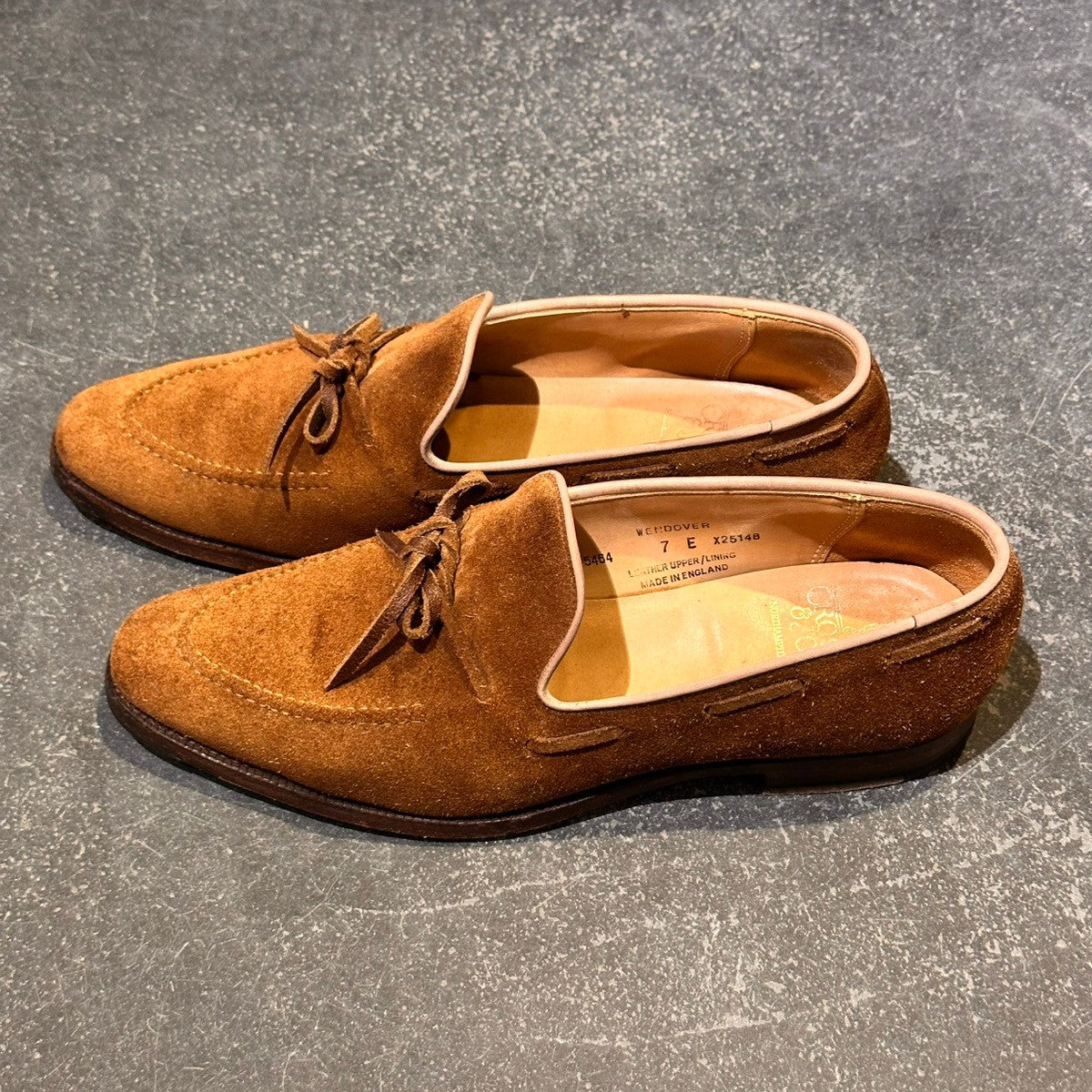 【CROCKETT&JONES】クロケット&ジョーンズ ウェンドーバー タッセルローファー スエード ブラウン サイズUK7E 375ラスト