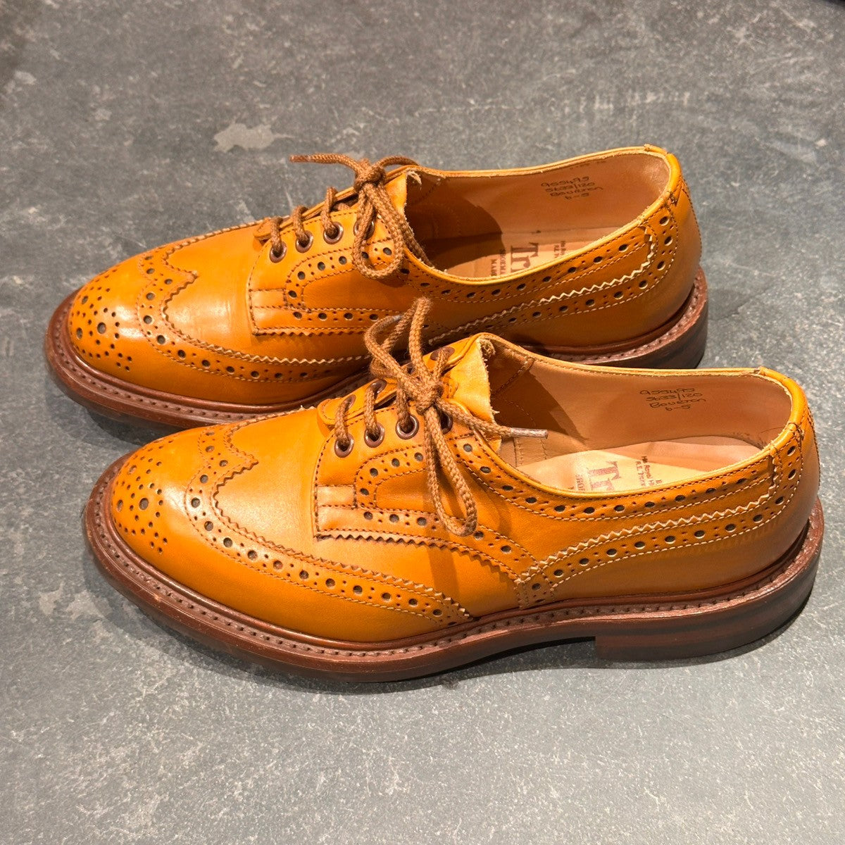 【Tricker’s】トリッカーズ M5633 ウイングチップ カーフ エイコンアンティーク サイズUK6 4444ラスト
