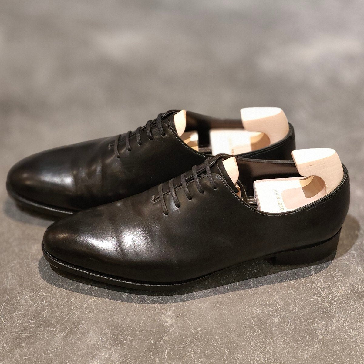 使用数回【JOHN LOBB】ジョンロブ マールドン プレステージライン ホールカット カーフ ブラック サイズ UK7.5E 8000ラスト 参考定価￥443,300-