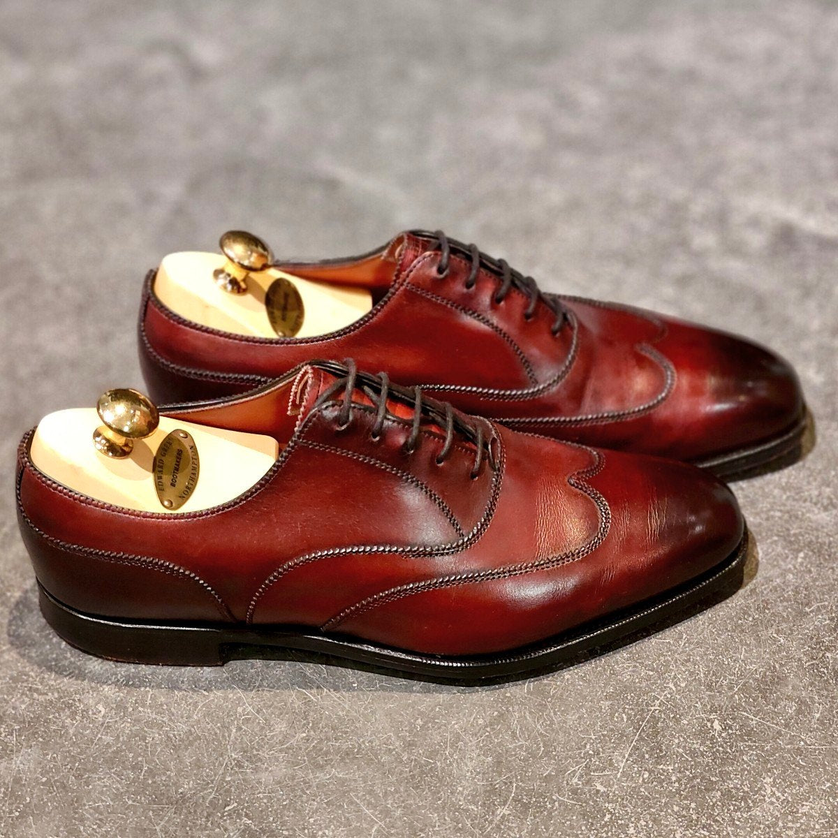 希少 美品【EDWARD GREEN】エドワードグリーン オーダー品 ビューリュー ウイングチップ カーフ バーガンディ サイズUK6E 808ラスト