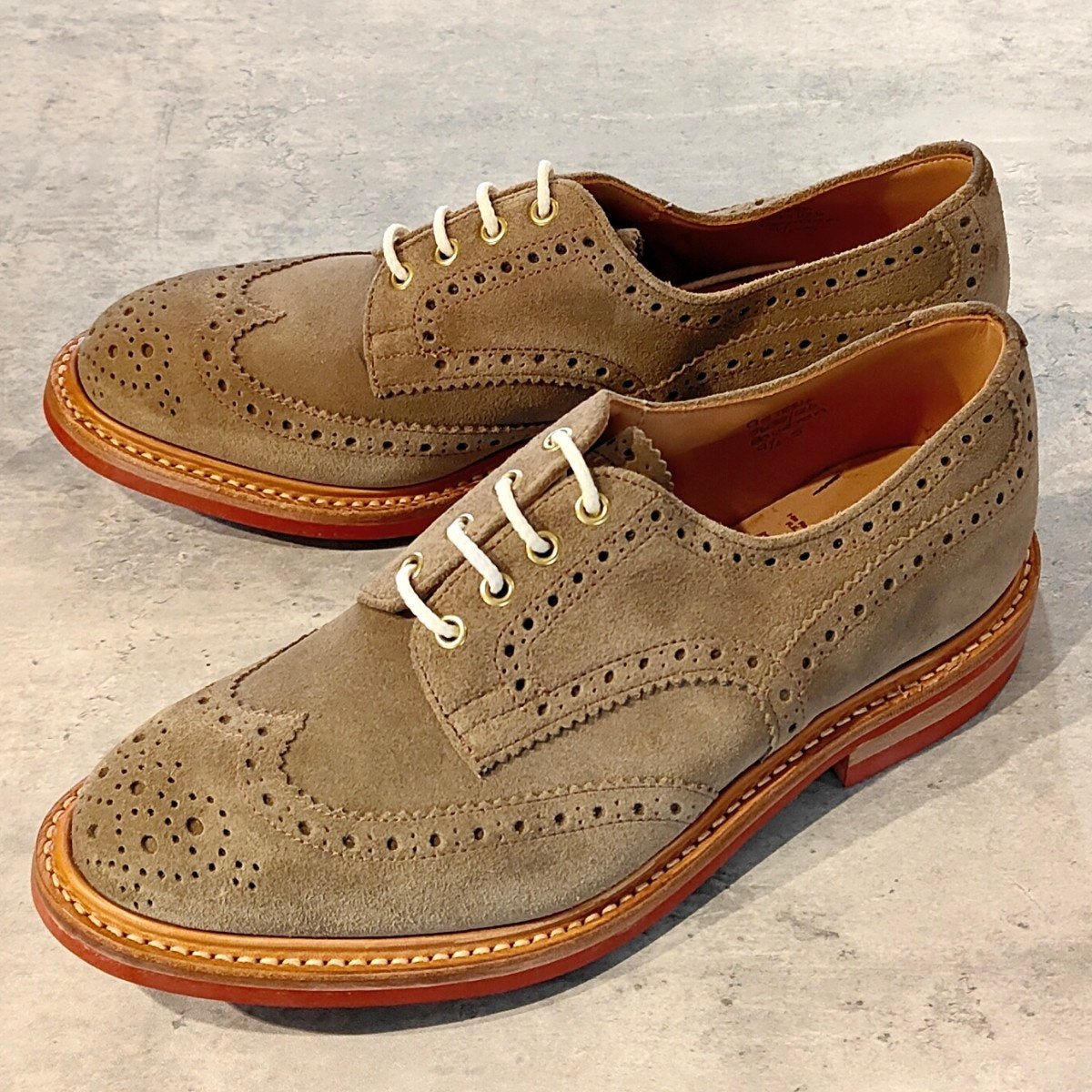 未使用【Tricker's】トリッカーズ バートン 5633 スエード グレー系 サイズ UK9.5 参考定価￥132,000-