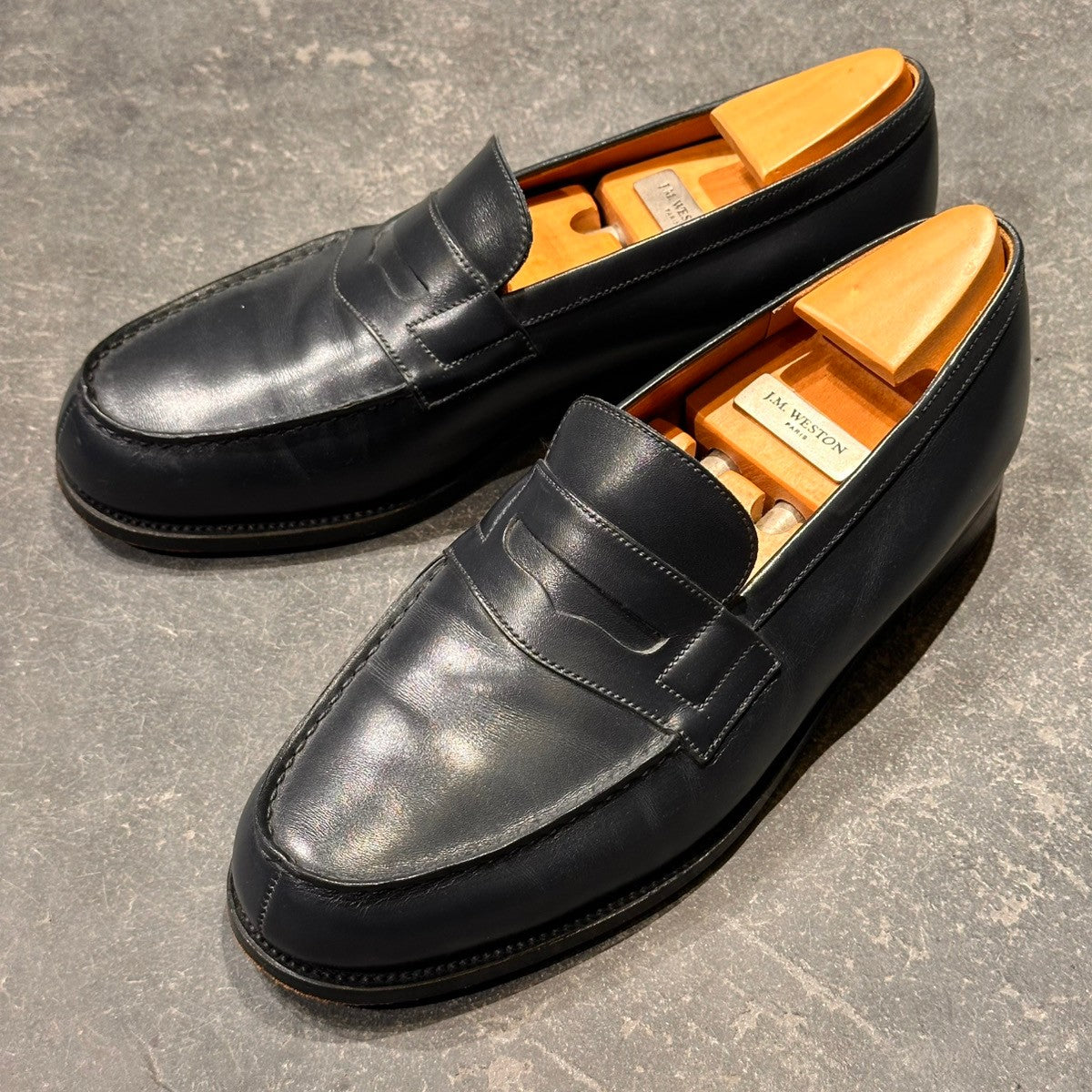 【J.M.WESTON】ジェイエムウエストン 180 シグニチャーローファー ボックスカーフ ネイビー サイズUK7D 41ラスト
