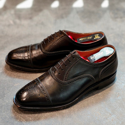 使用数回 【SCOTCH GRAIN】スコッチグレイン 3520 アシュランス セミブローグ カーフ ブラック サイズ 26.0EEE 参考定価￥39,600-