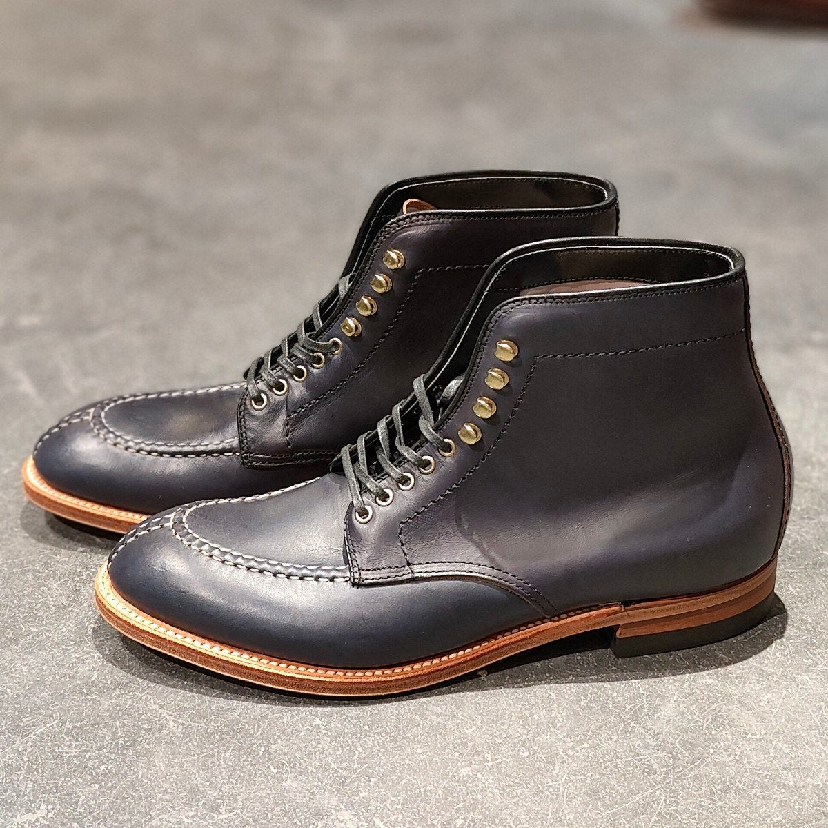 希少 新品未使用 【ALDEN】オールデン バーニーズニューヨークt別注 N3805H NST タンカーブーツ クロムエクセル ネイビー サイズUS7D モディファイドラスト