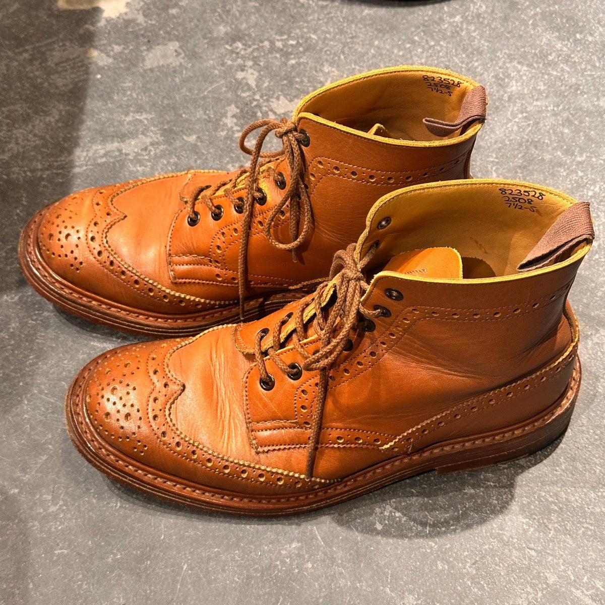 Tricker`s】トリッカーズ 2508 カントリーブーツ ウイングチップ 