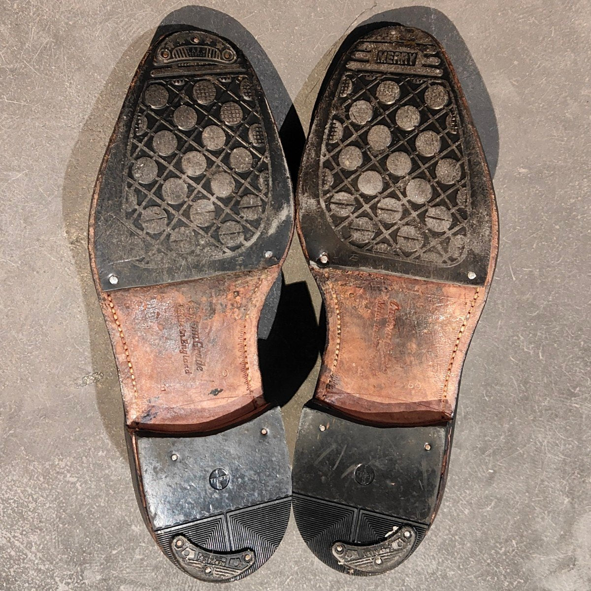 Church's】チャーチ 3都市 グラフトン ウイングチップ ブック