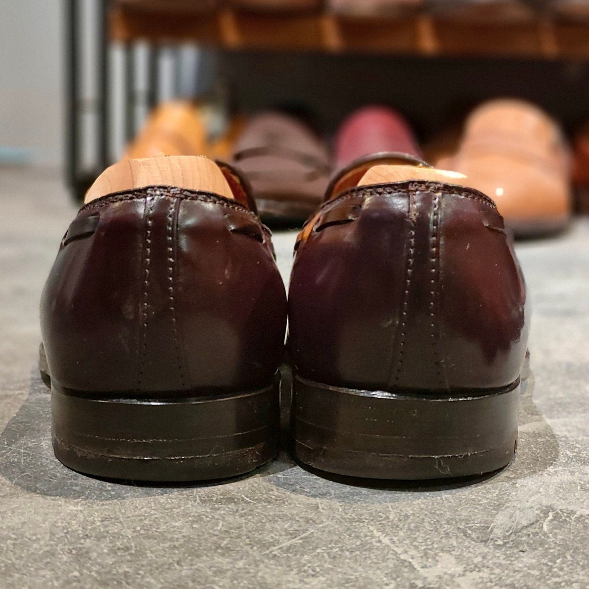 使用数回 【ALDEN】オールデン 563 タッセルローファー コードバン ダークバーガンディ サイズUS8D アバディーンラスト 参考定価￥234,300-