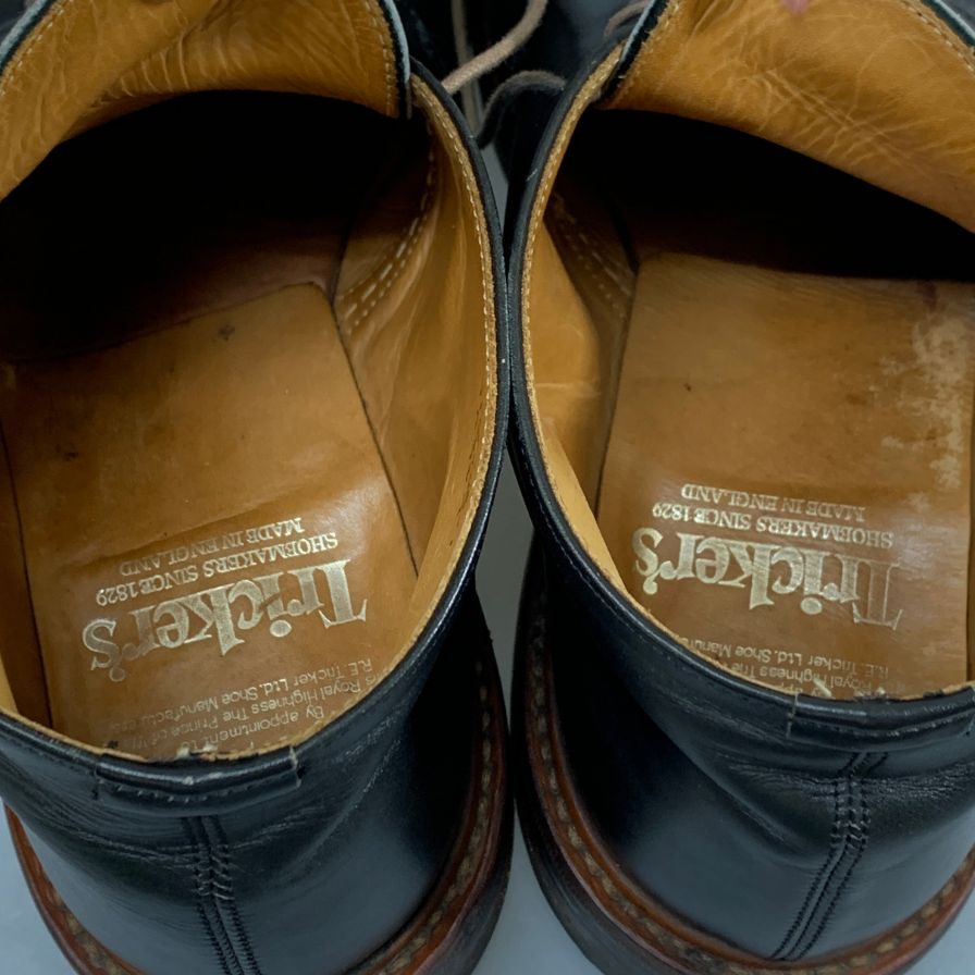 【オンライン限定】【TRICKER'S】トリッカーズ M7509 チャッカブーツ メダリオン ダイナイトソール ブラック サイズ7.5
