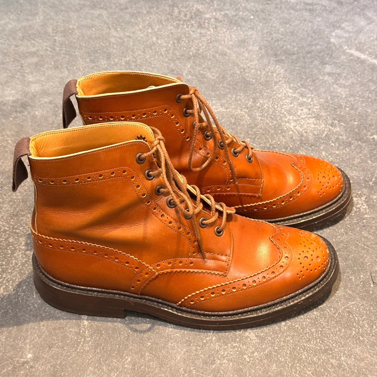 【Tricker's】トリッカーズ M5634  ストウ カントリーブーツ カーフ アイボリー サイズUK8.5