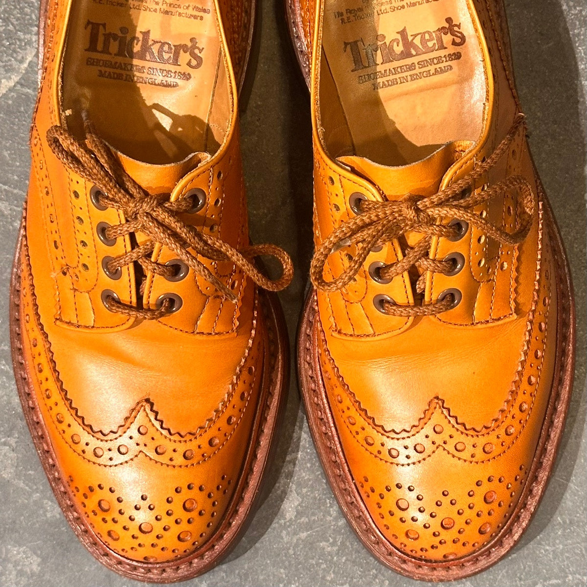 【Tricker’s】トリッカーズ バートン ウイングチップ カーフ エイコンアンティーク サイズUK6.5