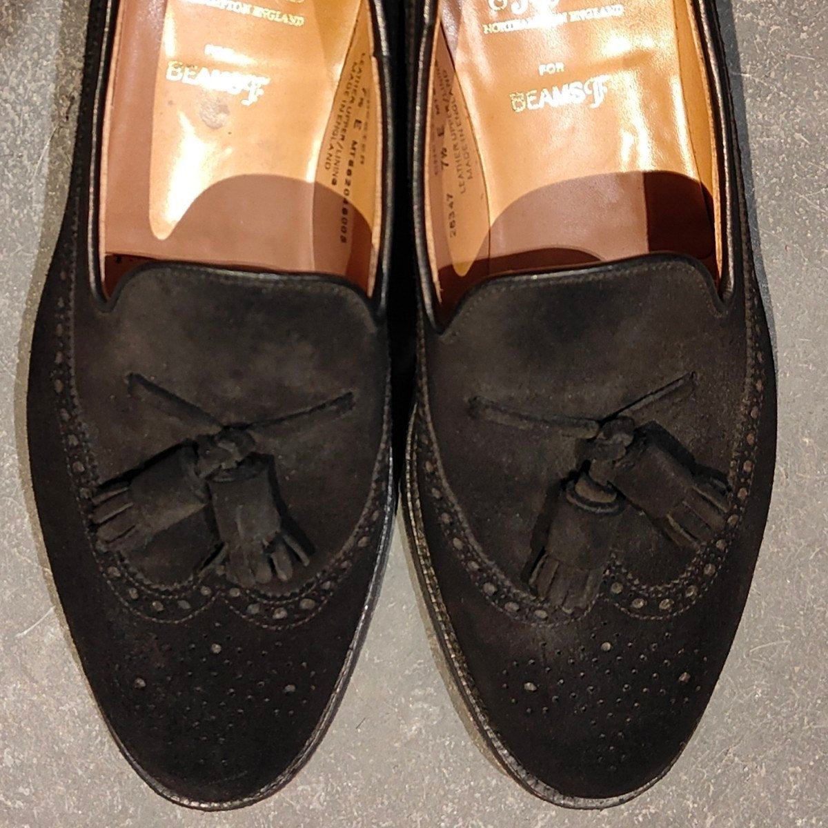 美品【CROCKETT&JONES】クロケット&ジョーンズ ビームスF別注 チェスター タッセルローファー ウイングチップ スエード ブラック サイズ UK7.5E