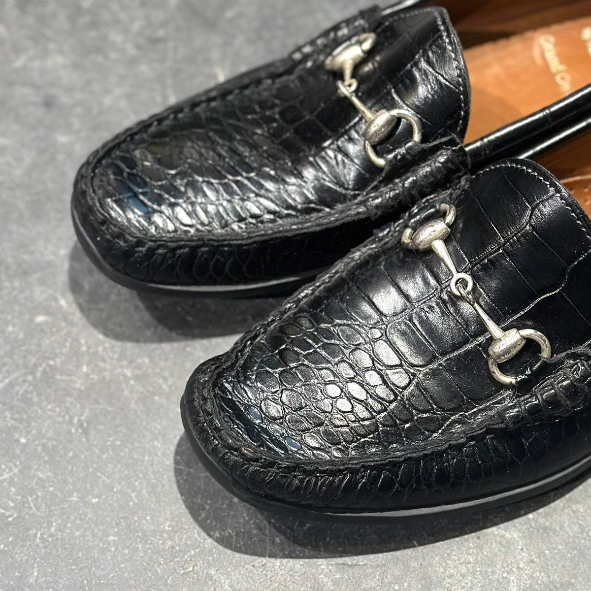 極美品【ALLEN EDMONDS】アレンエドモンズ 42110 ビットローファー クロコ型押し ブラック サイズ 7.5D