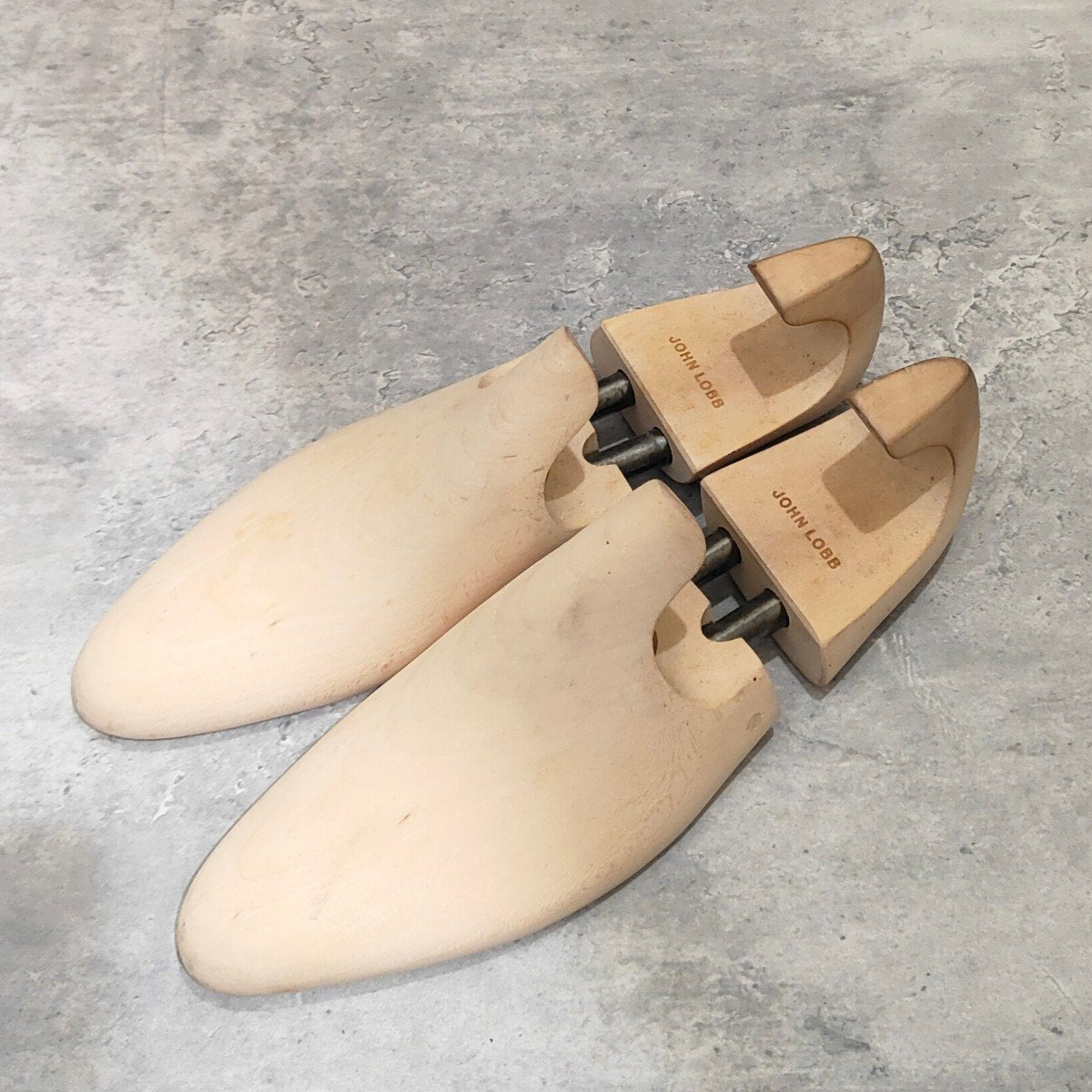★新品同様　30万円　ジョンロブ　SAUNTON　6.5　あたり個体の最高の革質 JOHN LOBB】ジョンロブ ソーントン SAUNTON セミブローグ カーフ