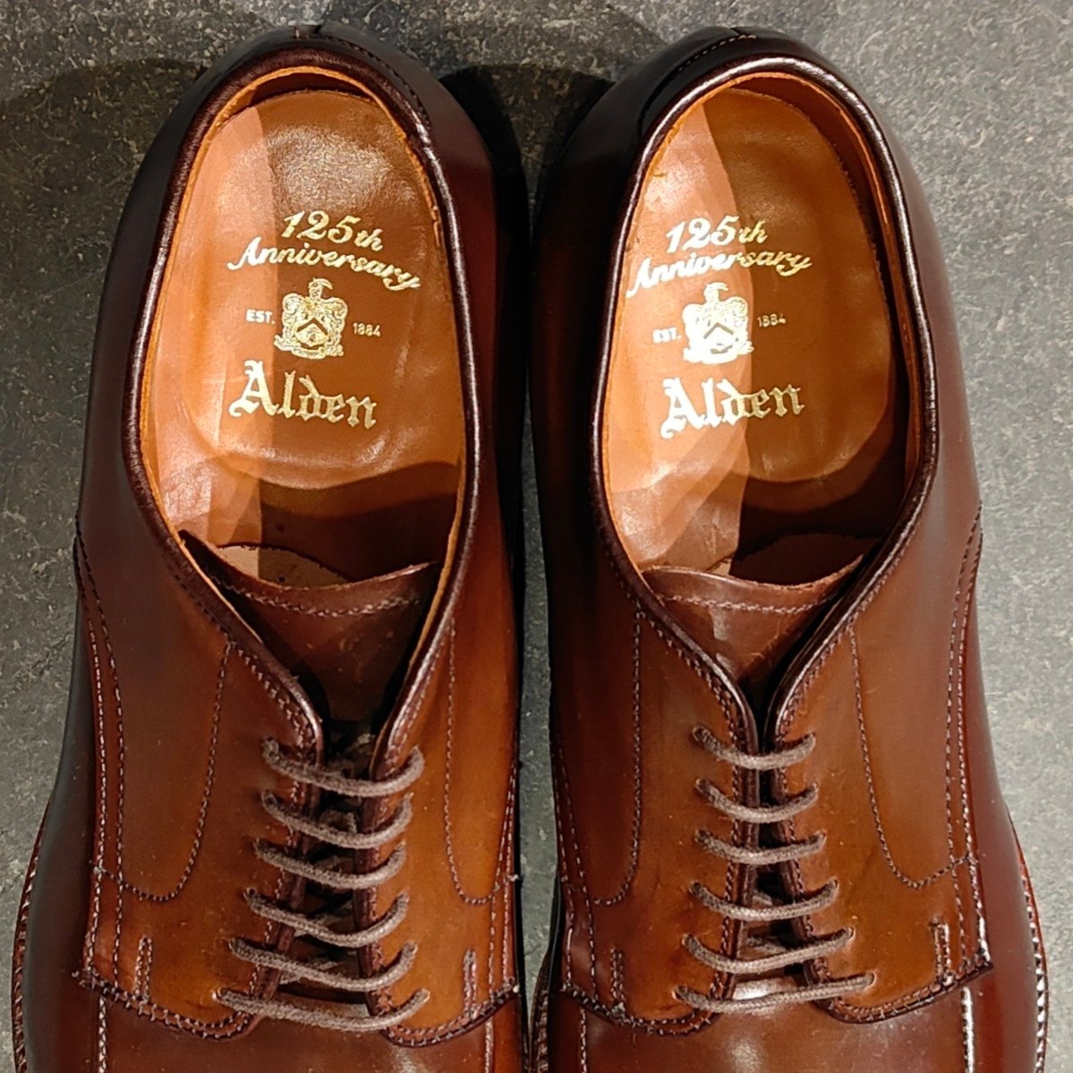 希少 使用数回【ALDEN】オールデン 125周年記念限定モデル 54951 Vチップ コードバン ダークブラウン サイズUS7.5D モディファイドラスト