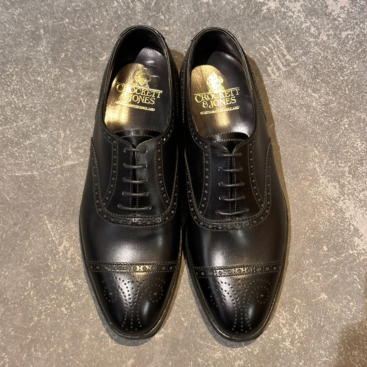 試着程度【CROCKETT&JONES】クロケット&ジョーンズ コベントリー セミブローグ カーフ ブラック サイズUK7E 341ラスト