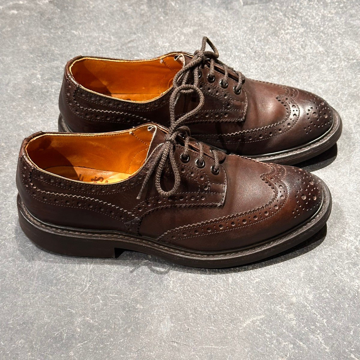 Tricker's】トリッカーズ バートン 5633 ウイングチップ メダリオン