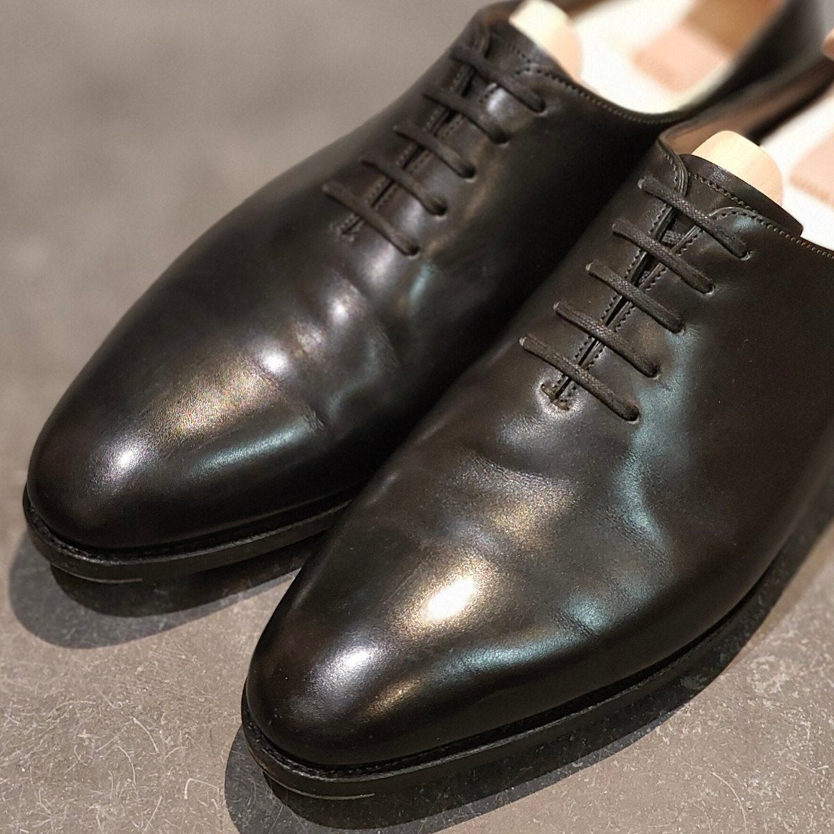 使用数回【JOHN LOBB】ジョンロブ マールドン プレステージライン ホールカット カーフ ブラック サイズ UK7.5E 8000ラスト 参考定価￥443,300-