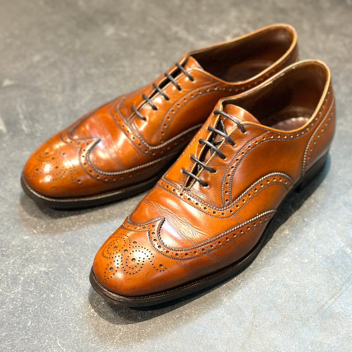 美品【Church's】チャーチ Whip Flexシリーズ ウイングチップ 2都市 ブックバインダーカーフ サンダルウッド UK85E 73ラスト