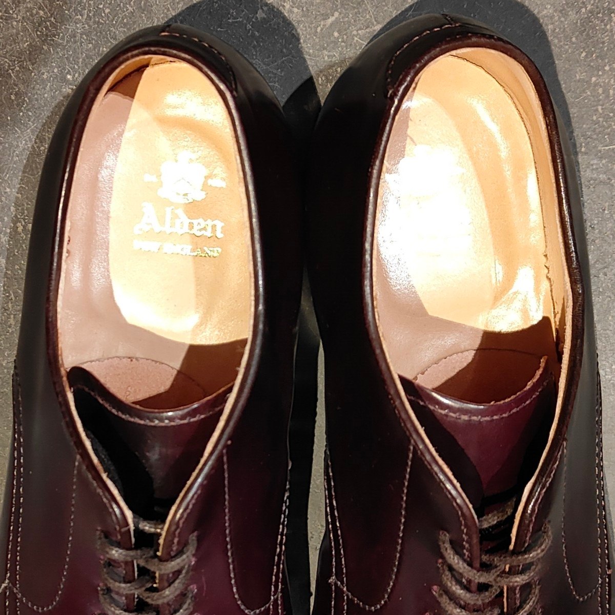使用数回【ALDEN】オールデン 54321 Vチップ コードバン ダークバーガンディ US8.5D モディファイドラスト 参考定価￥217,800-