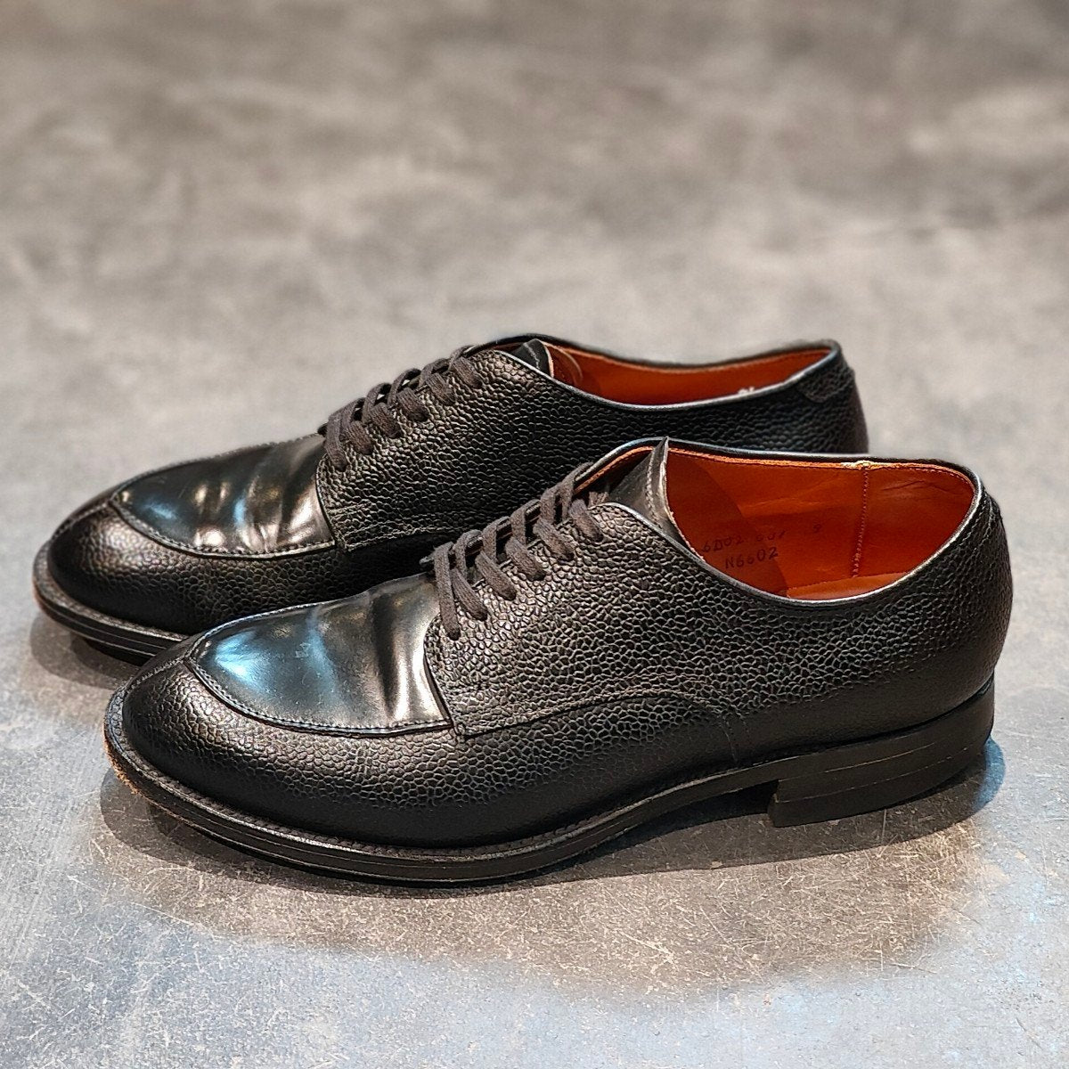 希少 美品【ALDEN】オールデンインターナショナルギャラリービームス別注 N6602 Vチップ コードバンアルパインカーフコンビ サイズ US7.5D モディファイドラスト