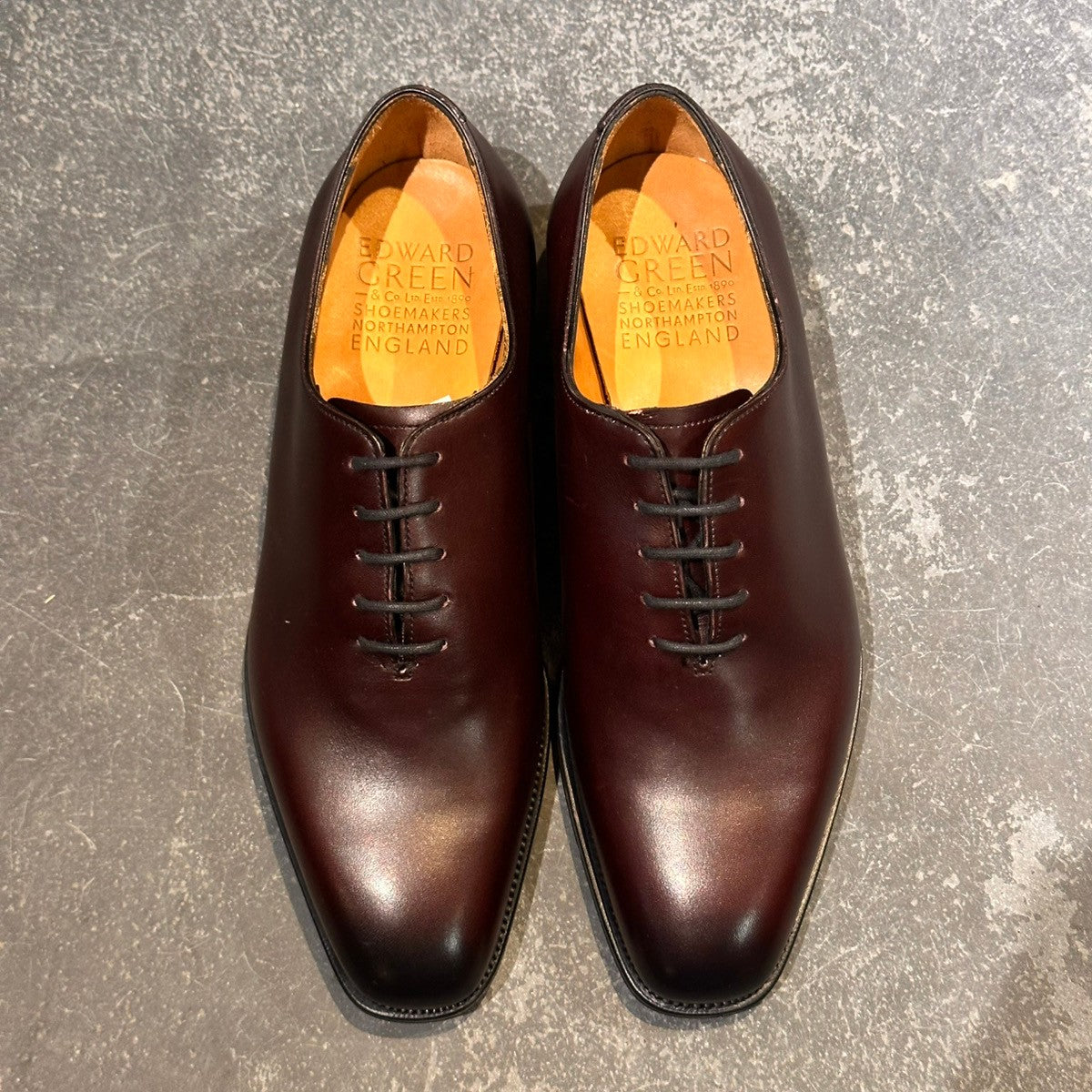 試着程度極美品【EDWARD GREEN】エドワードグリーン ニューバリー ホールカット カーフ バーガンディ サイズUK5.5E 888ラスト