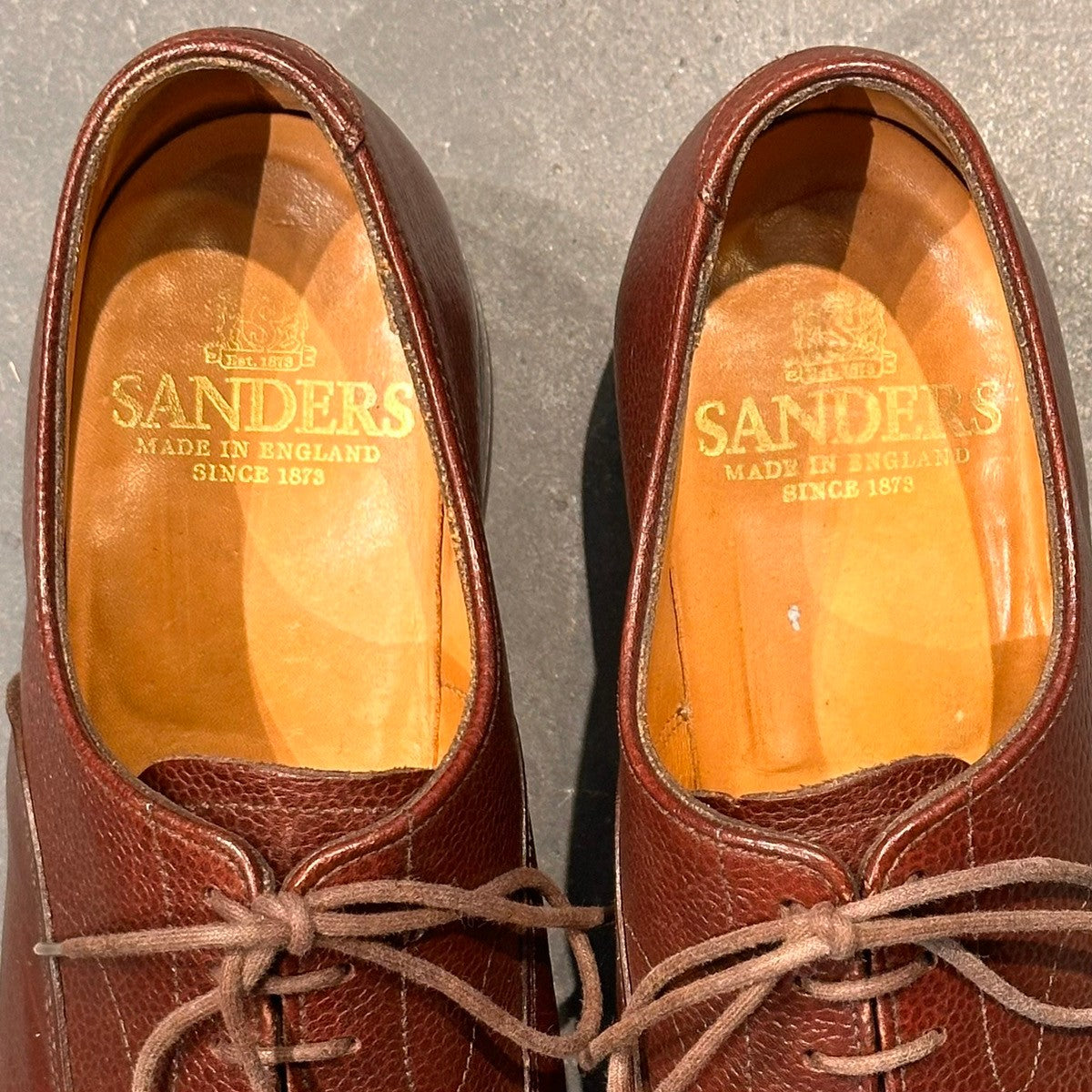 【SANDERS】サンダース 9696TDG プレーントゥ 内羽根 グレインレザー バーガンディ サイズUK7.5