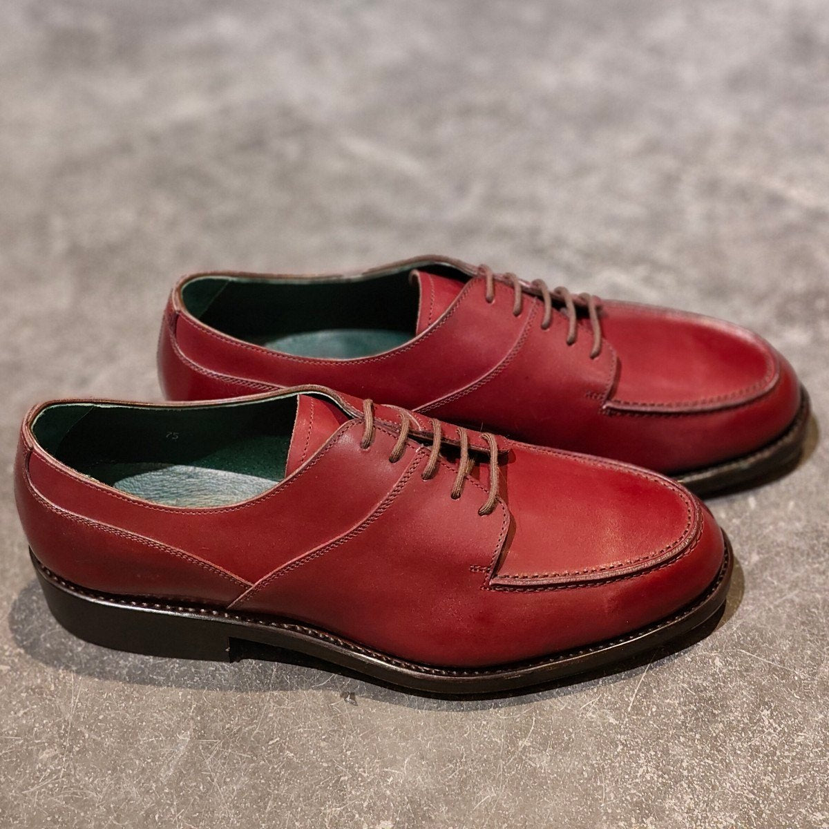 新品未使用【ORIENTAL】オリエンタル 800 ARAN Utah Uチップ カーフ バーガンディ サイズ US7.5