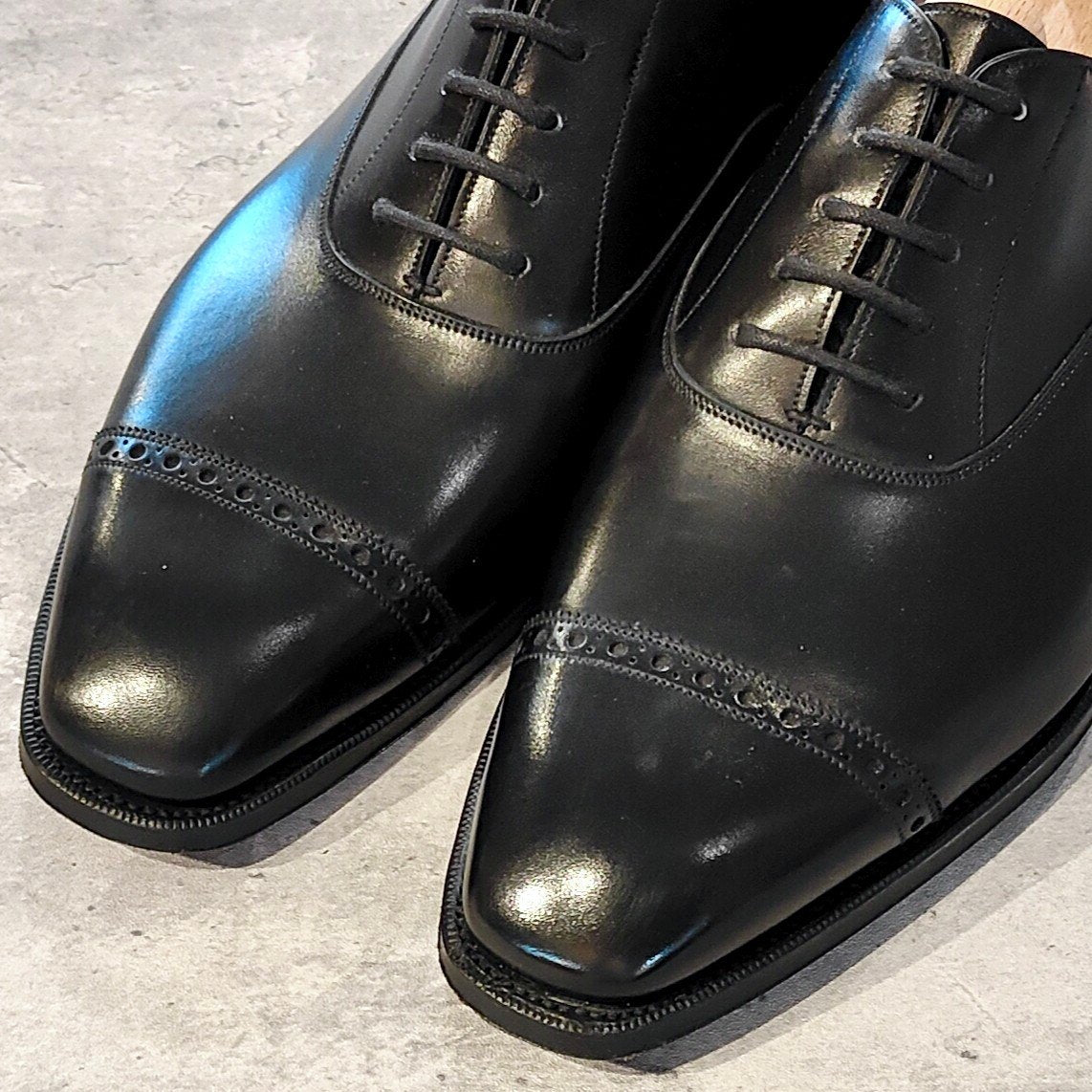 未使用品【Gaziano & Girling】ガジアーノガーリング チャーチル パンチドキャップトゥ カーフ ブラック サイズUK75F S45ラスト